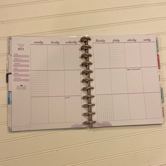 Create 365 Planner/ Happy Memory Planner 8.5 x 11 - Picture 3 of 6